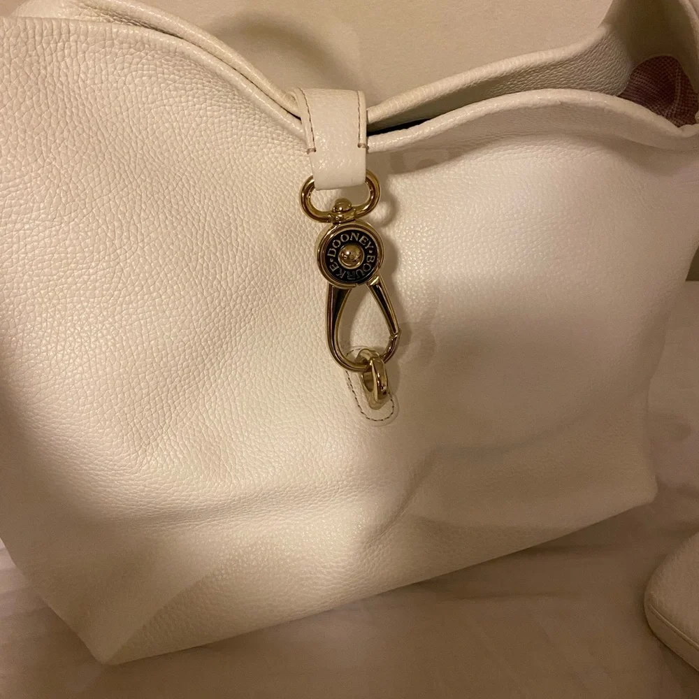 Dooney & Bourke - Picture 2 of 7